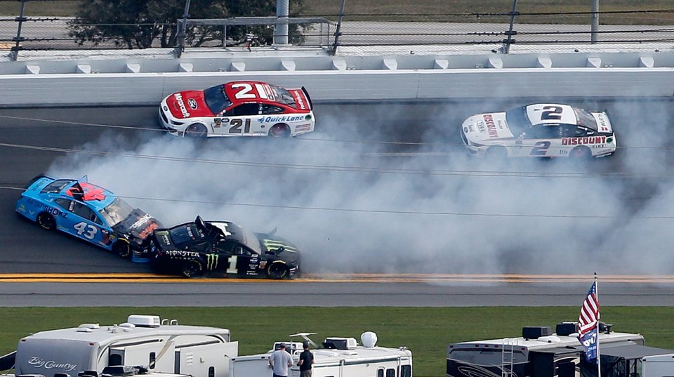 Брутална катастрофа с 21 болида на Daytona 5001