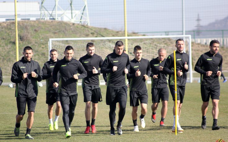 17-годишен с дебютна тренировка с Ботев Пд