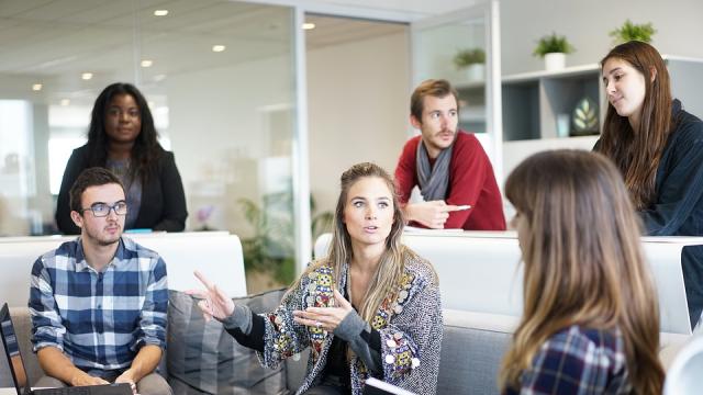 Защо не понасяме някои от колегите си в работата, обясняват учени
