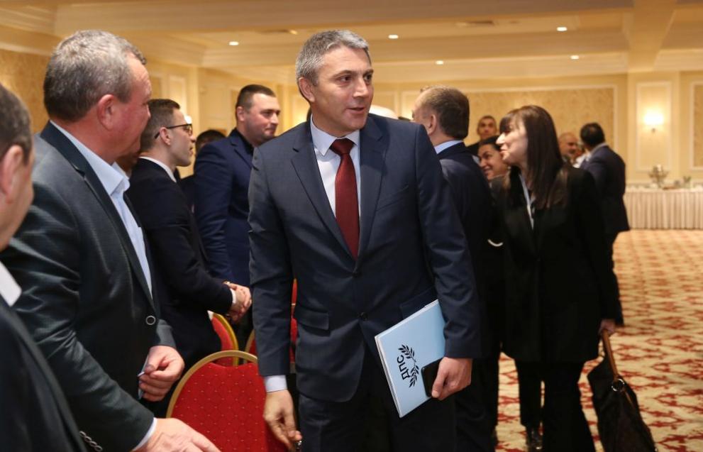  ръководителят на Движение за права и свободи Мустафа Карадайъ 