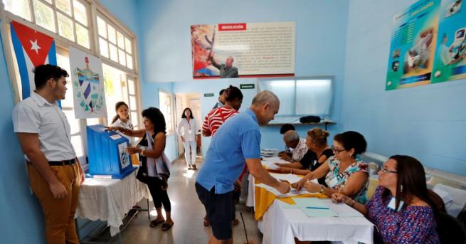 Кубинците масово подкрепиха новата конституция на страната съобщава АФП На