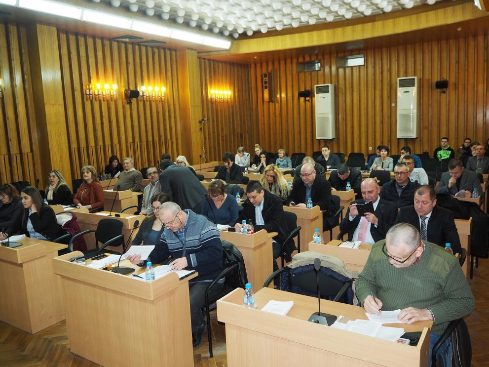 Съветниците наредиха на кмета да гласува „въздържал се“ за цената на водата