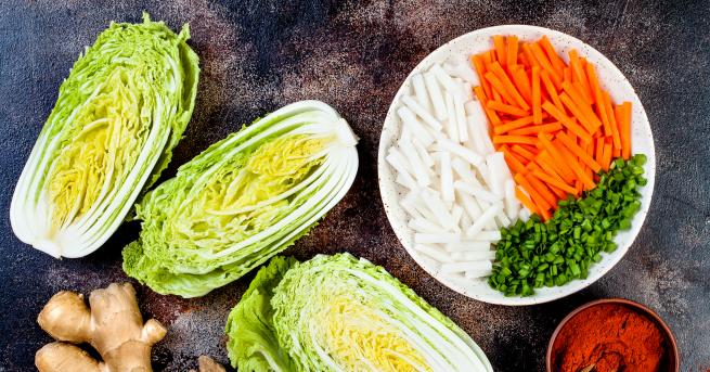 В новия епизод на уеб експеримента влогърът Цецо показва