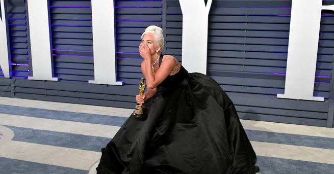 Певицата и актриса Лейди Гага изригна срещу социалните медии наричайки