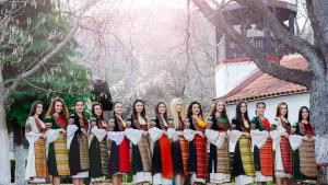 участнички в конкурса Девойка Кюстендилска пролет