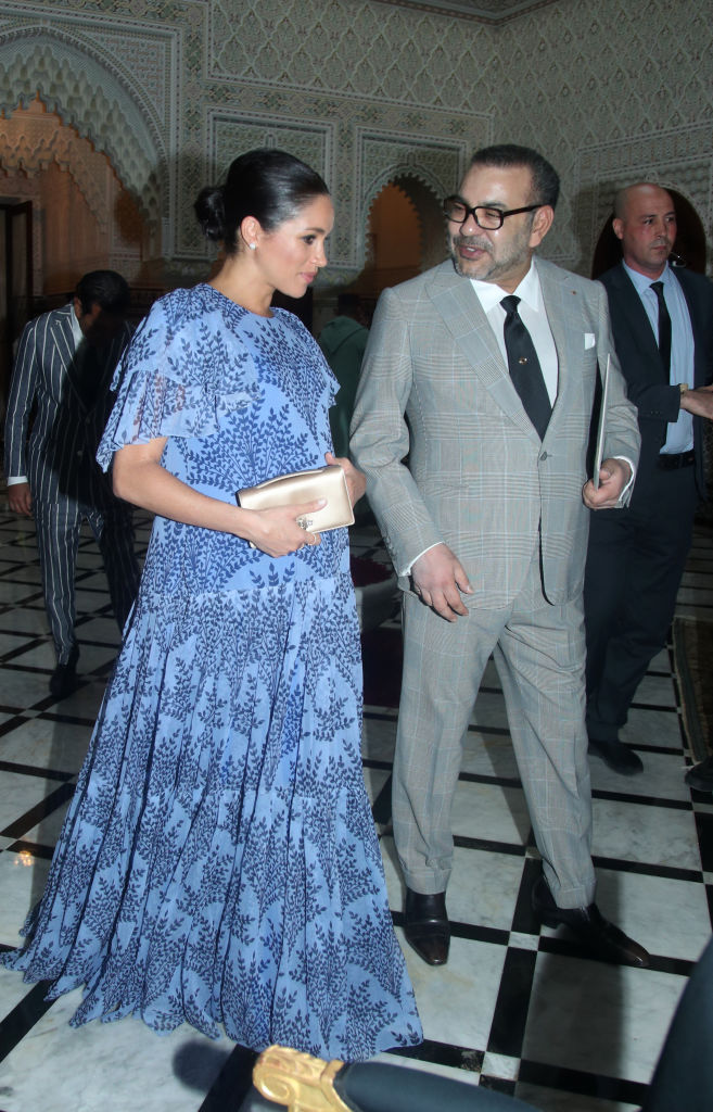 За срещата с краля на Мароко Мохамед VI и сина му Меган бе избрала рокля на Carolina Herrera, вдъхновена от облеклото и културата на страната.