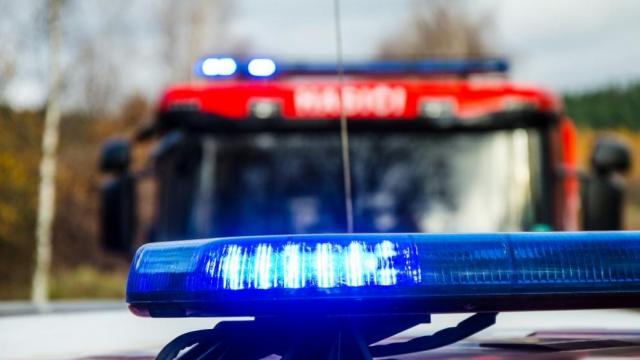 Пожар и експлозия в жилищна сграда в Париж (ВИДЕО)