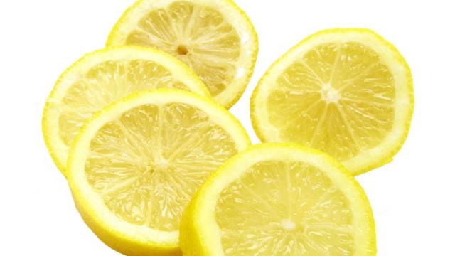 Гени контролират киселия вкус на лимоните