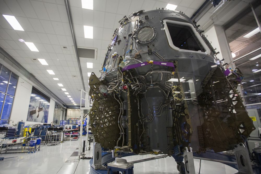 Манекенът Рипли на борда на Дракон ще отговори ще изпраща ли НАСА астронавти в Космоса без помощта на Русия