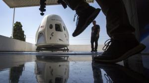 Манекенът Рипли на борда на Дракон ще отговори ще изпраща