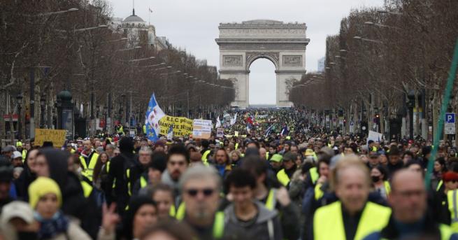 Над 5500 души се включиха в общонационалните протести на френските