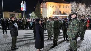 Председателят на парламента прие рапорта на командващия тържествената заря
