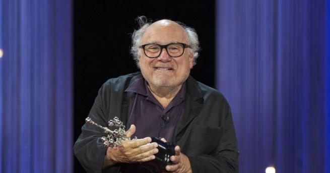 Дани де Вито Джон Легуизамо и Питър Сарсгард се присъединиха