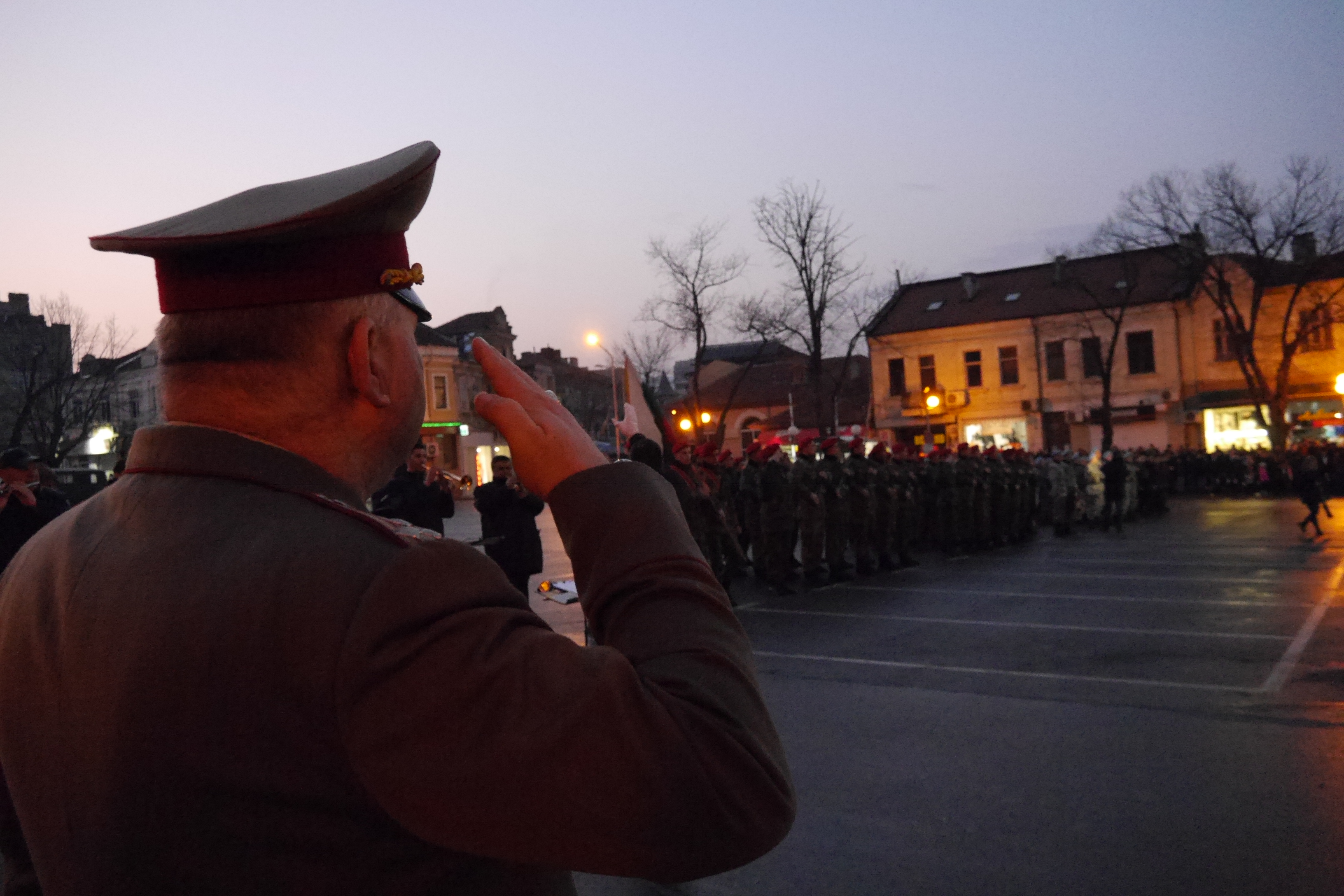 След близо 20 години в Шумен отново бе проведена тържествена заря-проверка.