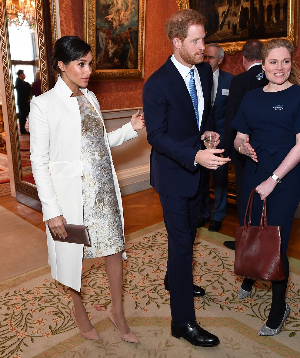 Принц Хари и херцогиня Меган на приема в Бъкингамския дворец по случай 50 години от обявяването на Чарлз за принц на Уелс