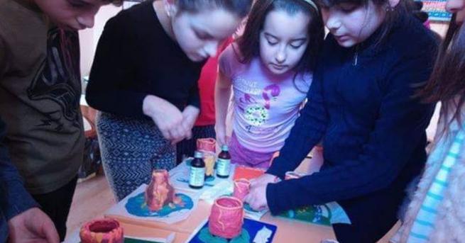 Ученици направиха вулкан в шуменско училище Без да предизвикват последици