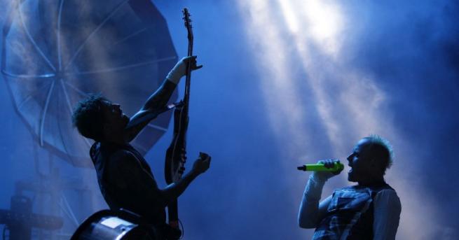 Британската група Prodigy съобщи че отменя всичките си насрочени концерти