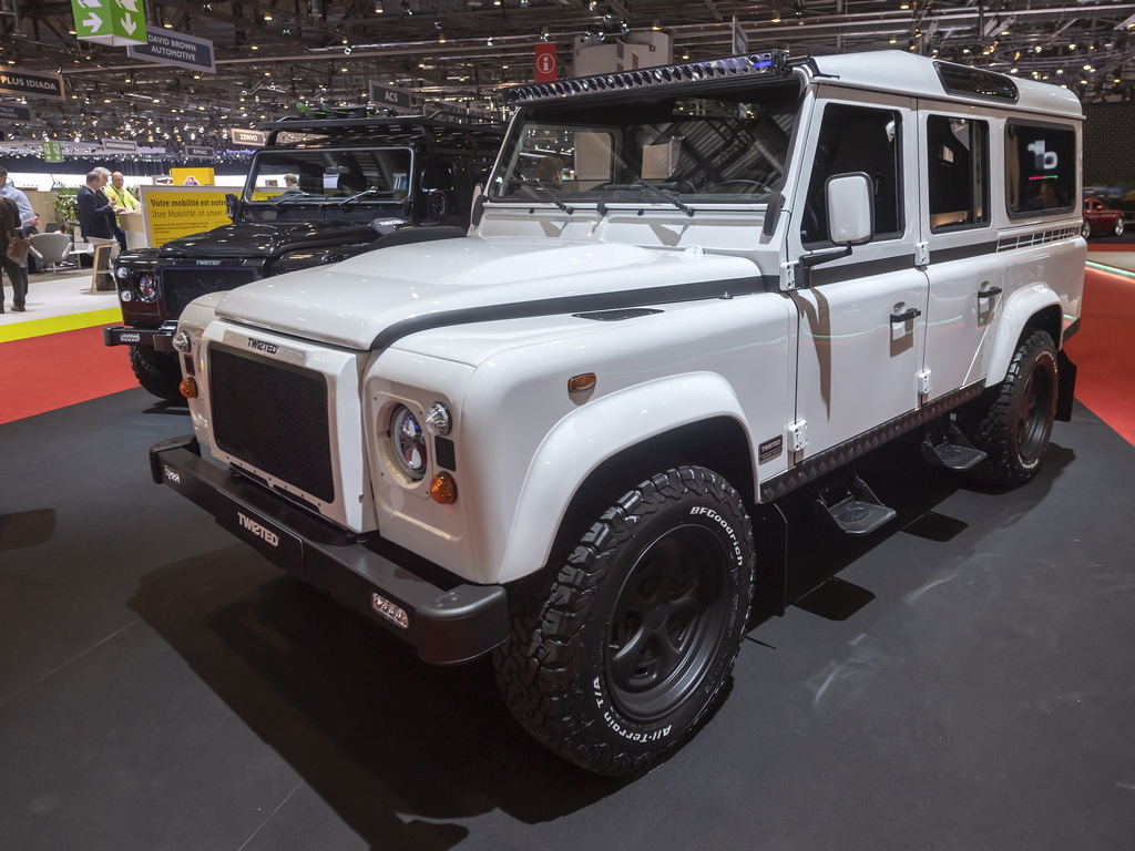 Land Rover Defender