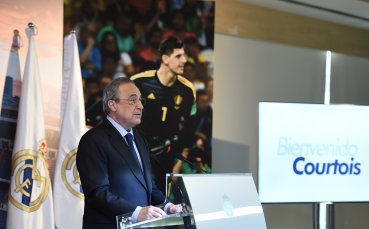 Президентът на Реал Мадрид Флорентино Перес представи новото попълнение на