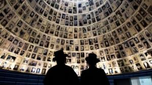 Израел днес почете паметта на шестте милиона еврейски мъже жени