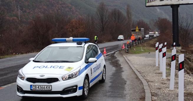 Шофьор на на такси е загинал при тежък пътен инцидент