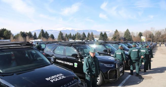 МВР снабди Гранична полиция със 70 нови високопроходими автомобила Ден