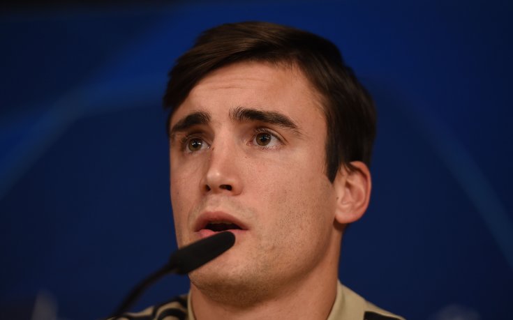 Освен Де Лихт, Арсенал хареса и друг бранител на Аякс