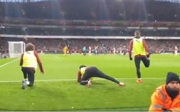 Резервите на Арсенал с жест към феновете, за да видят дузпата