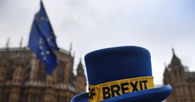 Тереза Мей е имала отново телефонен разговор с председателя на