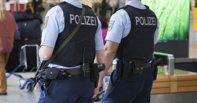 Френски полицай, който е застрелял свой колега в полицейския щаб