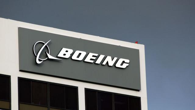 Boeing отложи първия изпитателен полет на космическия си кораб „Старлайнър“