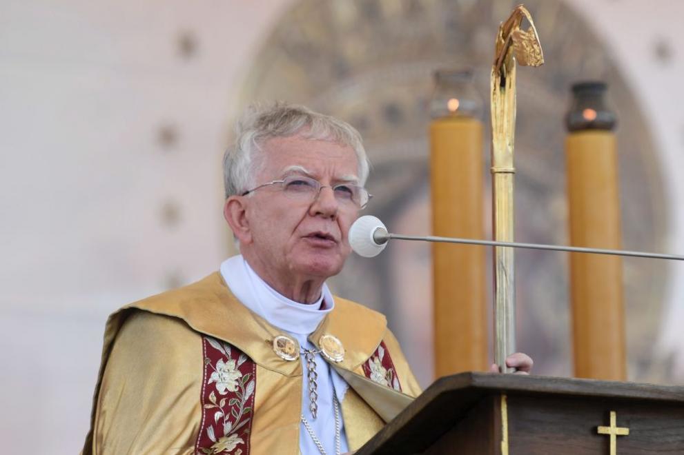 Aрхиепископът на Краков Марек Йендрашевски