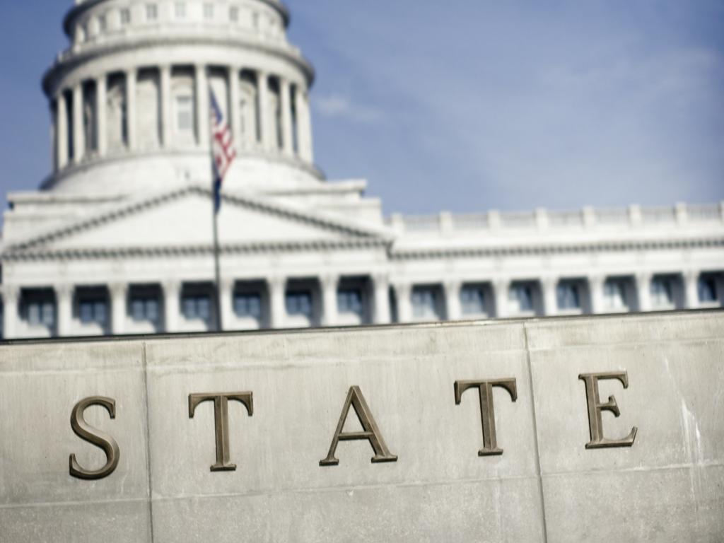 Сенатът на САЩ одобри законопроекта за финансиране за Украйна в