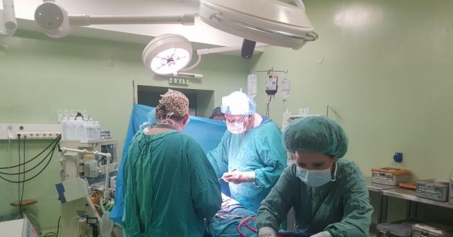 Лекари от двете университетски болници Пирогов и Майчин дом изродиха