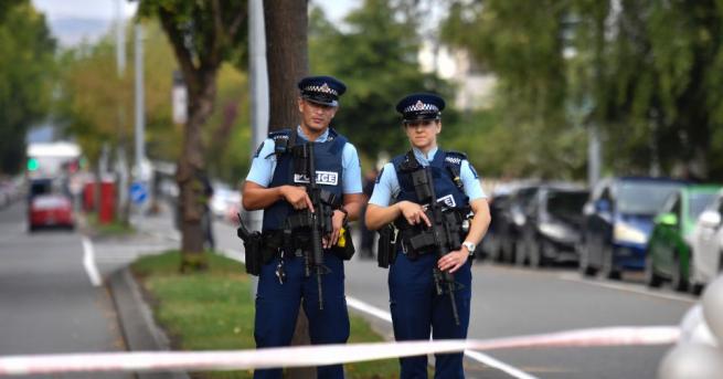 Австралийската полиция за борба с тероризма съобщи че е претърсила