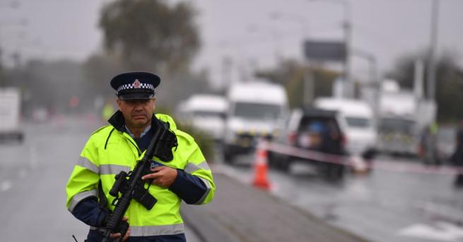 Началникът на новозеландската полиция Майк Буш заяви днес, че стрелецът,