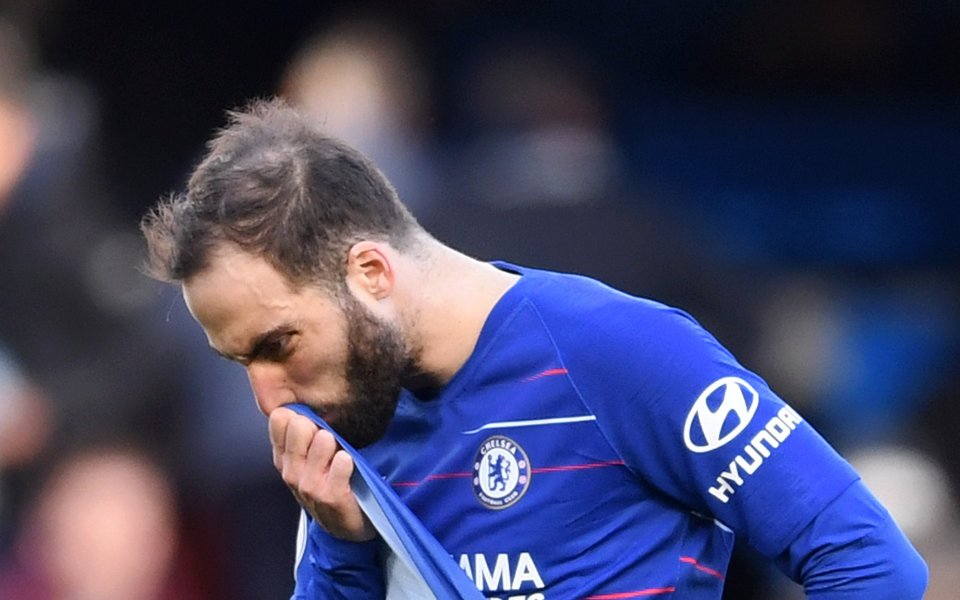 Докато все още продължават преговорите между шефа на Челси Роман