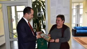 Социален работник враца