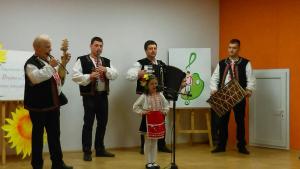 Русе народно пеене деца