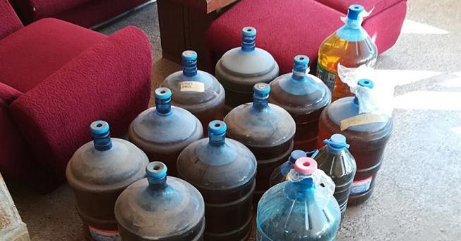 480 литра нелегален етилов алкохол в пластмасови туби откриха митнически