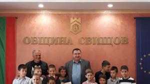 специални гости