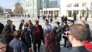 Работници излязоха на протест в Търговище