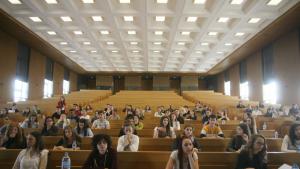 студенти изпит