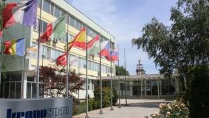 Кроношпан Бургас деца