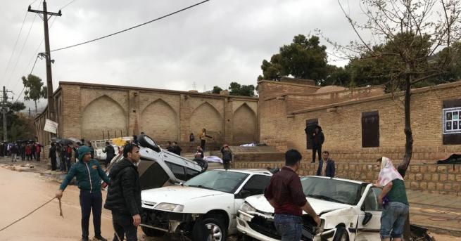 Внезапни наводнения причиниха смъртта на най малко 17 души в Южен