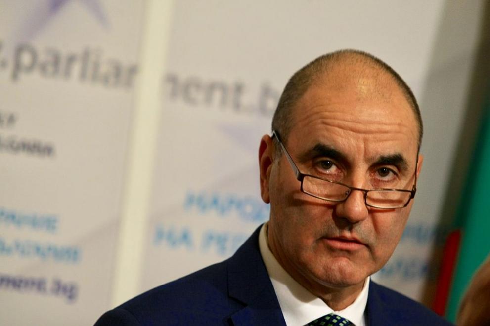 Цветанов се завърна в парламента като нещатен сътрудник на ГЕРБ - България - DarikNews.bg