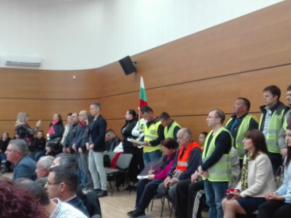 Пловдивчани с жълти жилетки дойдоха на сесията на ОбС