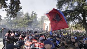 Албания протести