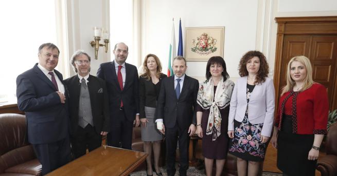 Възможностите за задълбочаване на отношенията между България и Ливан обсъдиха