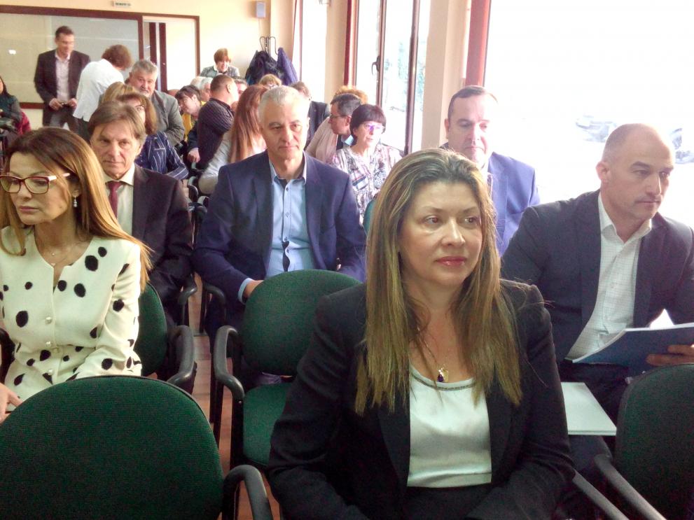 Даниела Дончева - в средата - по време на отчета на работата на Окръжен съд - Враца.